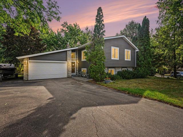 12405 Villaburne Drive Burnsville MN 55337 - MLS# 7055185