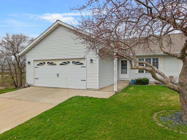 160 Orchard Manor Drive SE Plainview MN 55964 - MLS# 7055186