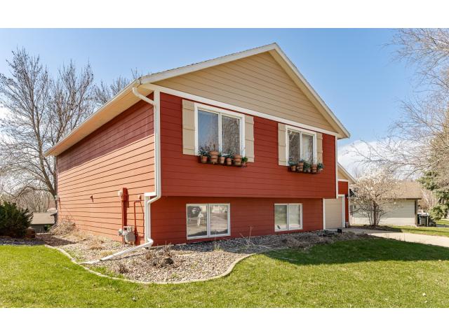 2424 60th Street NW Rochester MN 55901 - MLS# 7055250