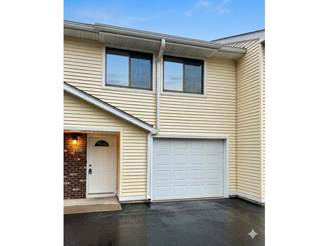 3250 Hill Ridge Drive Unit 82 Eagan MN 55121 - MLS# 7055386