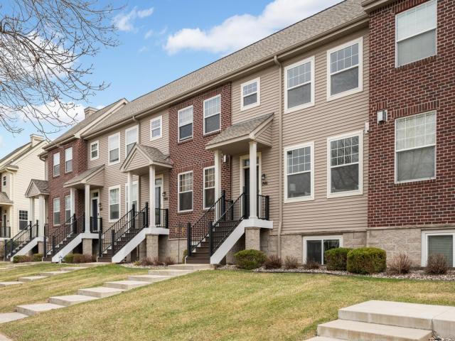 1981 Clover Ridge Drive Chaska MN 55318 - MLS# 7055414