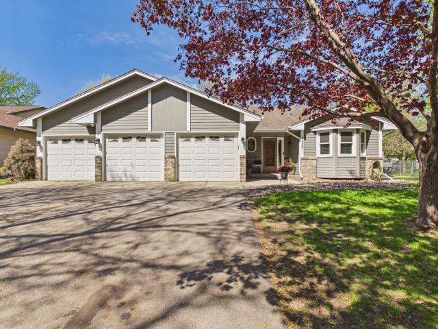 13220 Bittersweet Street NW Minneapolis MN 55448 - MLS# 7055570