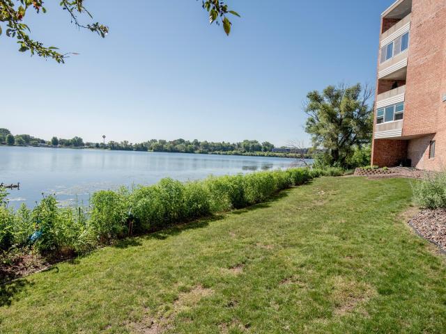 329 Geneva Avenue N Unit 403 Saint Paul MN 55128 - MLS# 7055661