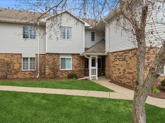 3557 Blue Jay Way Unit 202 Saint Paul MN 55123 - MLS# 7055831