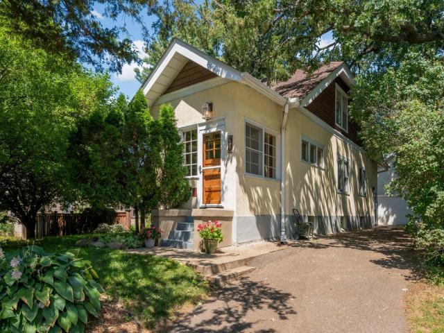 699 Wheelock Parkway W Saint Paul MN 55117 - MLS# 7055875