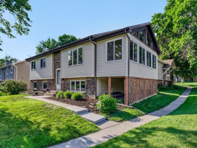 3458 Pilgrim Lane N Plymouth MN 55441 - MLS# 7055949