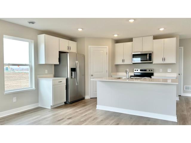 1686 Zumbro Avenue Shakopee MN 55379 - MLS# 7056214