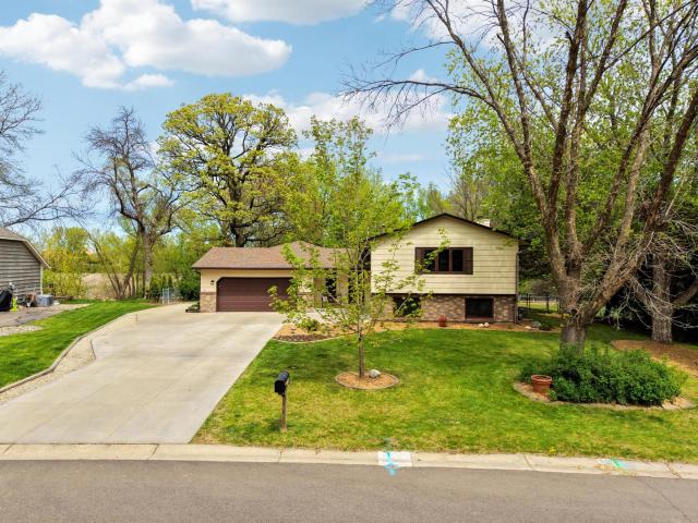 2890 Zanzibar Lane N Minneapolis MN 55447 - MLS# 7056705