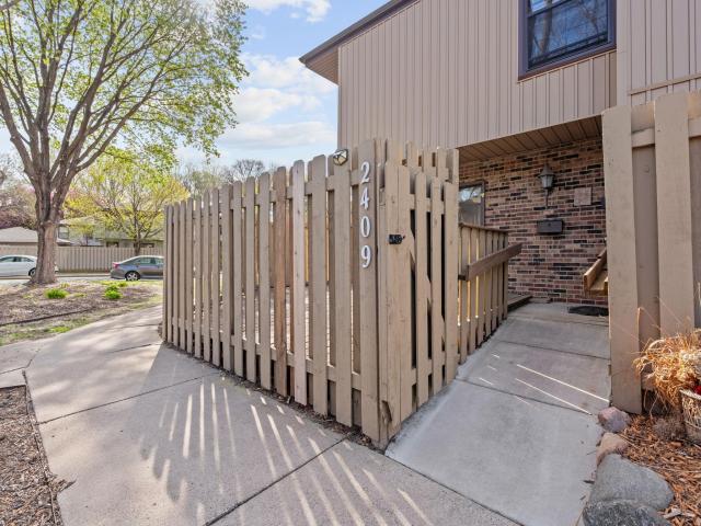 2409 Unity Avenue N Minneapolis MN 55422 - MLS# 7056874