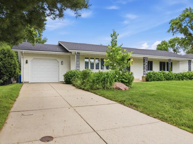613 Monroe Street S Shakopee MN 55379 - MLS# 7056920