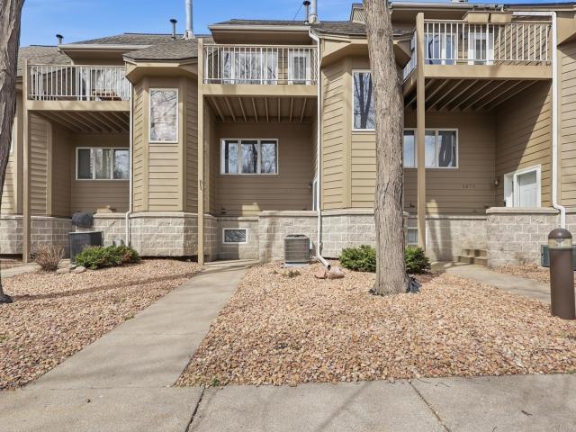 2868 Kenwood Isles Drive Minneapolis MN 55408 - MLS# 7057073