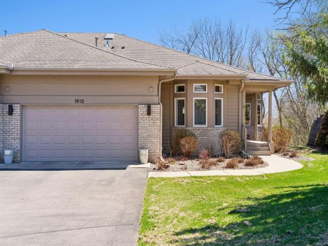 7052 Crowne Oak Road Eden Prairie MN 55344 - MLS# 7057166