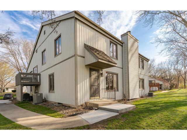 1902 26th Avenue NW Rochester MN 55901 - MLS# 7057169