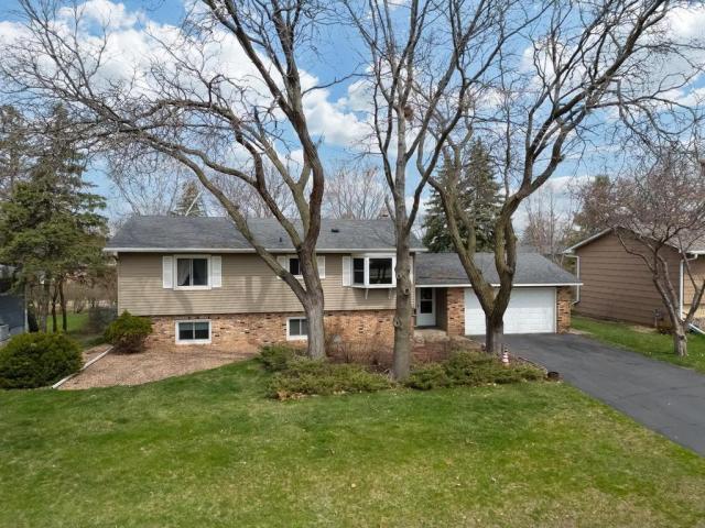 1773 Serpentine Drive Eagan MN 55122 - MLS# 7057235