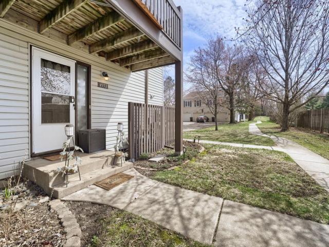 4952 Grenwich Trail N Saint Paul MN 55128 - MLS# 7057411