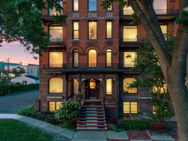 703 Laurel Avenue Unit 1W Saint Paul MN 55104 - MLS# 7058259