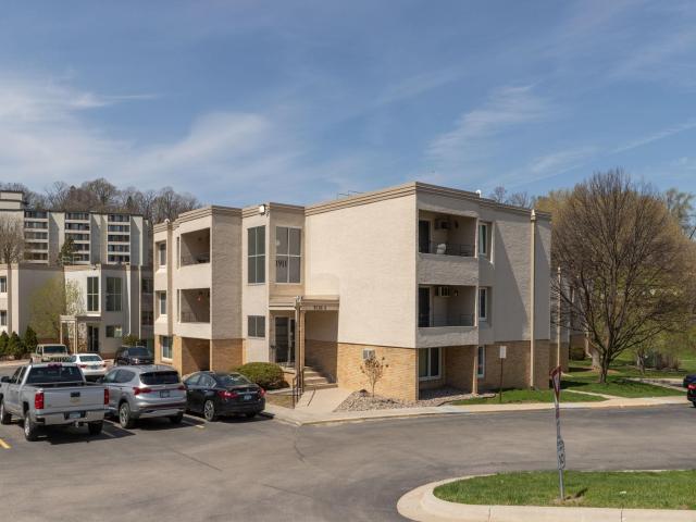 1911 Viking Drive NW Unit 25 Rochester MN 55901 - MLS# 7058279