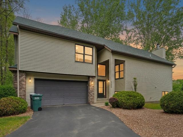 5700 Willow Trail Saint Paul MN 55126 - MLS# 7058533