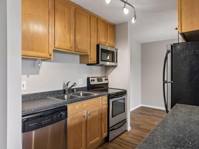 4110 Rahn Road Unit 121 Eagan MN 55122 - MLS# 7058540