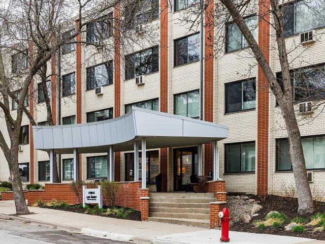 2700 W 44th Street Unit 413 Minneapolis MN 55410 - MLS# 7058572