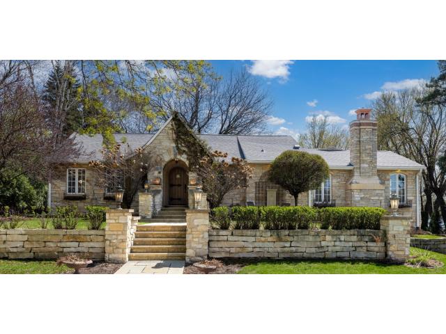 994 Wagon Wheel Trail Saint Paul MN 55120 - MLS# 7058616