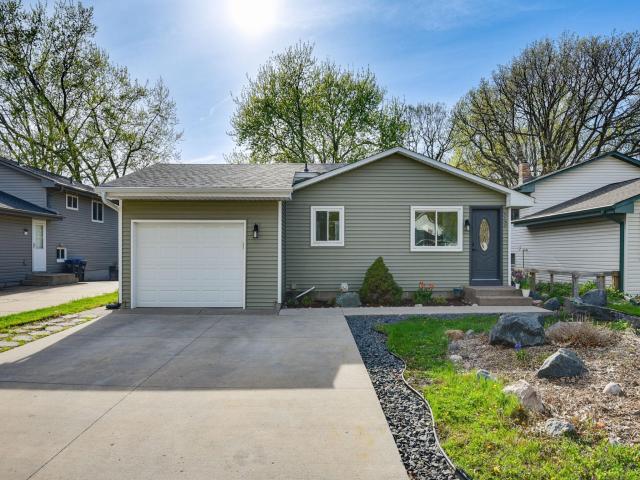 2075 N Ivy Street North Saint Paul MN 55109 - MLS# 7058758