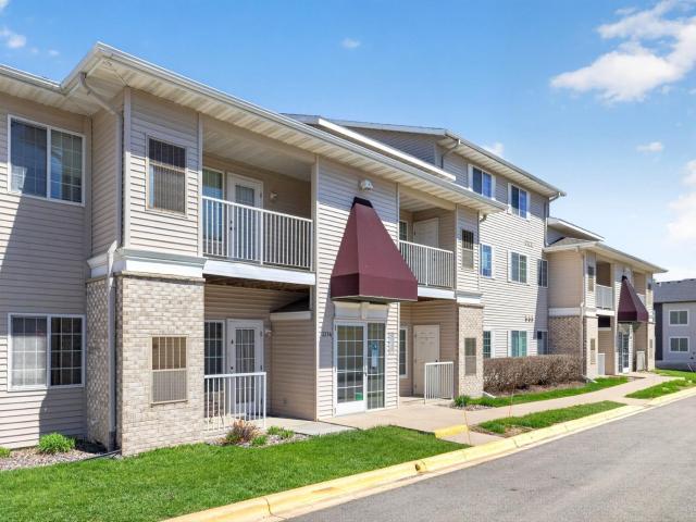 3714 9th Street NW Unit B Rochester MN 55901 - MLS# 7058811