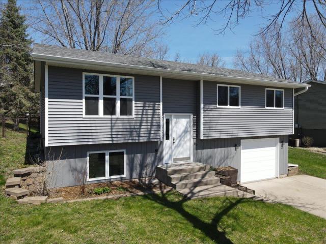 816 Park Street W Cannon Falls MN 55009 - MLS# 7059066