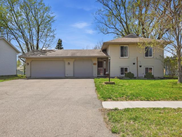 852 Cortland Drive Apple Valley MN 55124 - MLS# 7059911