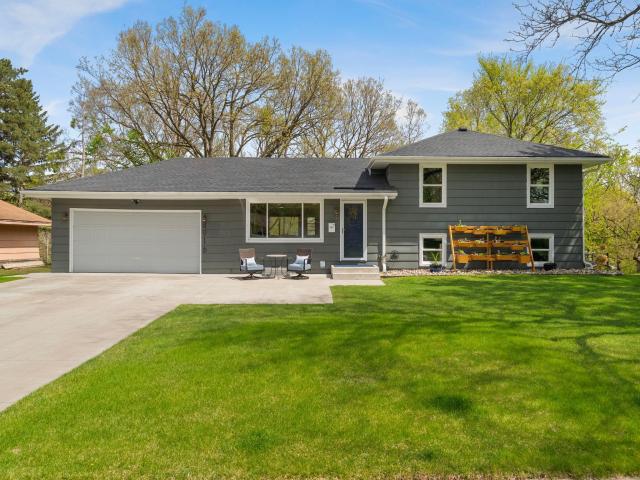 4916 Overlook Drive Bloomington MN 55437 - MLS# 7060289