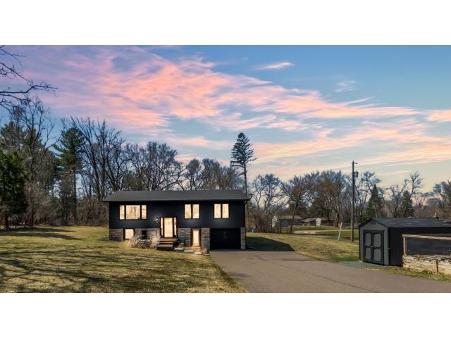 1130 Hallam Avenue N Mahtomedi MN 55115 - MLS# 7060344