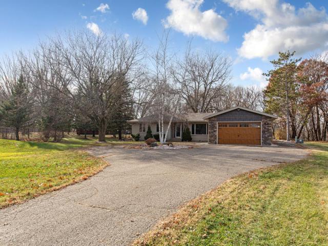 101 Mapleridge Drive Mankato MN 56001 - MLS# 7060812