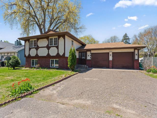 1889 Hamline Avenue N Saint Paul MN 55113 - MLS# 7060874