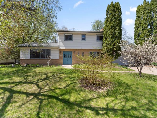 9908 Oxborough Road Minneapolis MN 55437 - MLS# 7061101