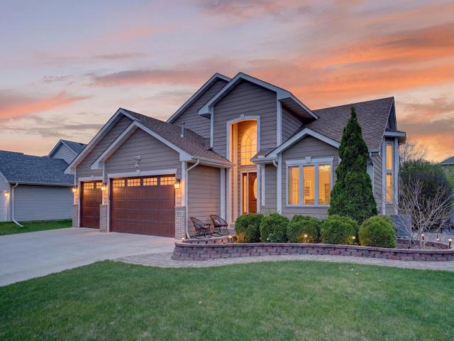 9325 Austrian Pine Avenue N Minneapolis MN 55443 - MLS# 7061183