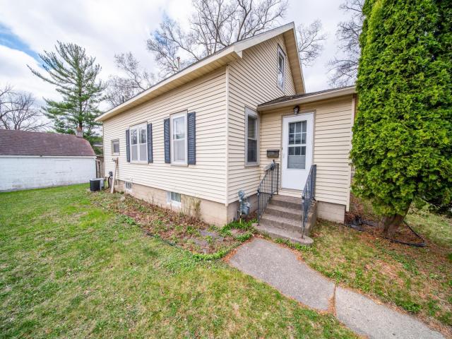 213 7th Street NW Faribault MN 55021 - MLS# 7061439