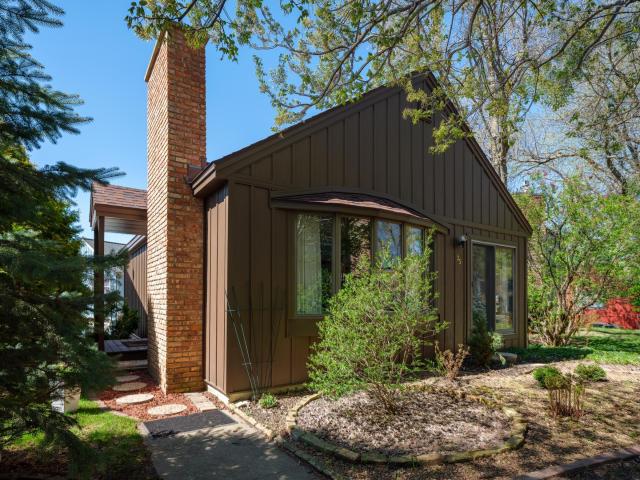 215 Elton Hills Drive NW Unit 35 Rochester MN 55901 - MLS# 7061497