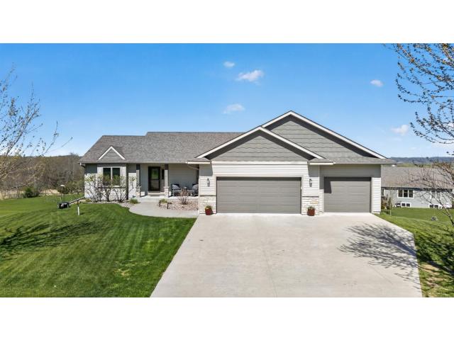 105 Hillwood Drive Lake City MN 55041 - MLS# 7061517