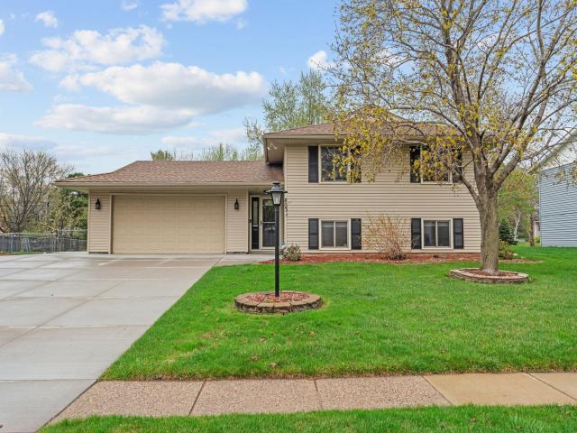 803 Newell Drive Saint Paul MN 55124 - MLS# 7061809