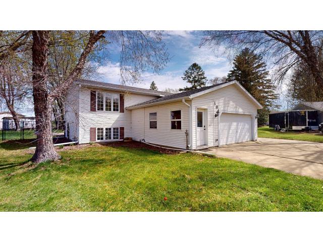 101 9th Avenue NE Dodge Center MN 55927 - MLS# 7062306