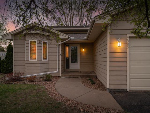 7505 Edgewood Drive Saint Paul MN 55112 - MLS# 7062409