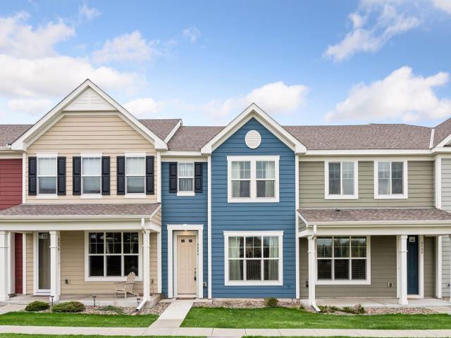 8406 Hemlock Lane N Maple Grove MN 55369 - MLS# 7062475