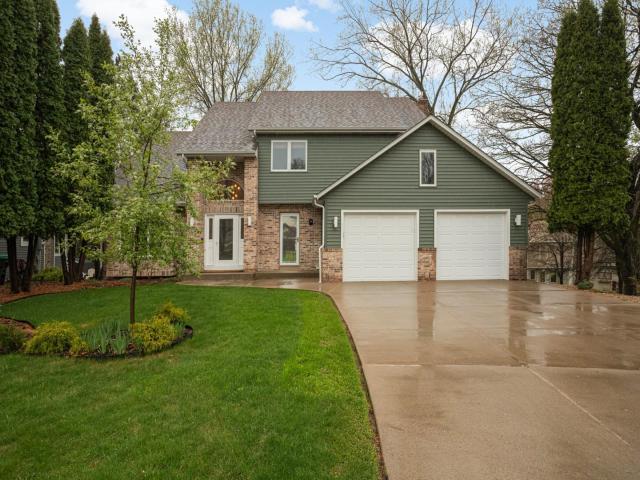 2577 Spirit Drive E North Saint Paul MN 55109 - MLS# 7062618