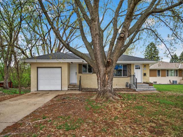 3901 Lake Drive Avenue N Minneapolis MN 55422 - MLS# 7062899