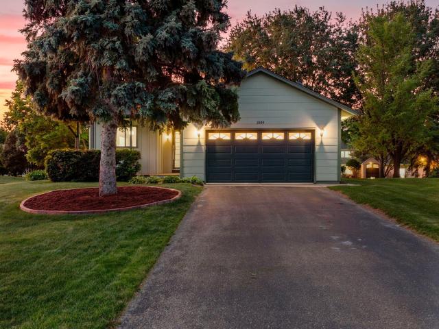 1009 Gramsey Place Burnsville MN 55306 - MLS# 7062967