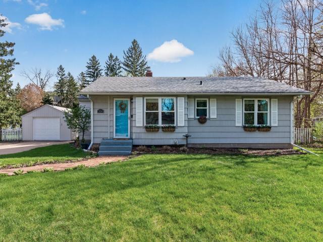 304 Lion Lane Saint Paul MN 55126 - MLS# 7063177