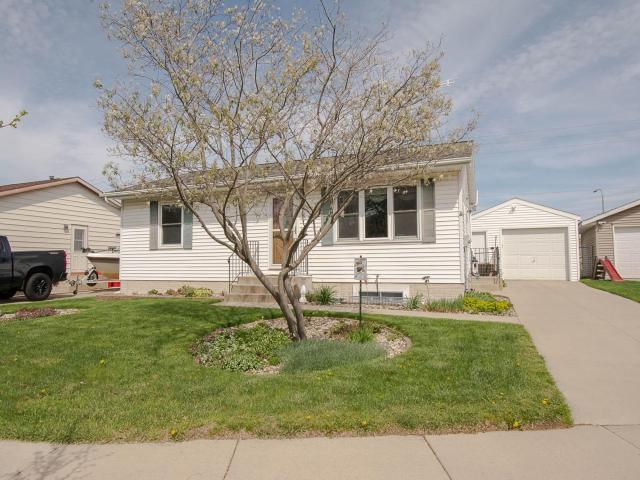 4906 18 1/2 Avenue NW Rochester MN 55901 - MLS# 7063261