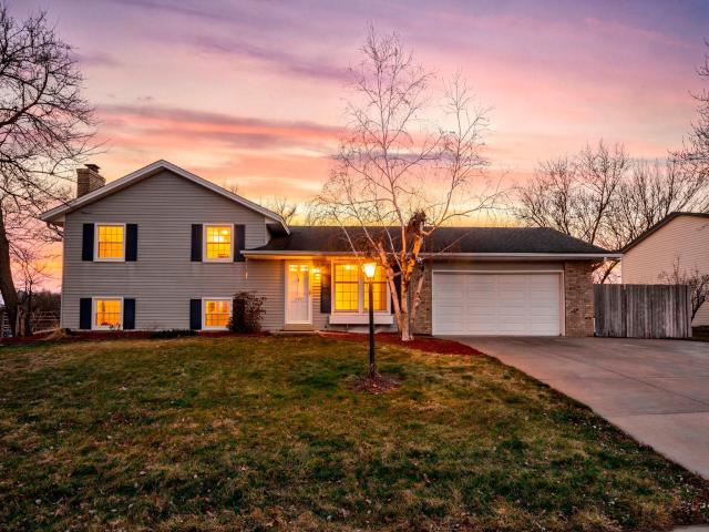 942 Hopewell Lane Saint Paul MN 55124 - MLS# 7063289