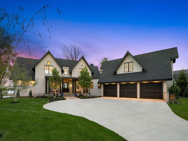 3752 Woodland Cove Parkway Excelsior MN 55331 - MLS# 7063502