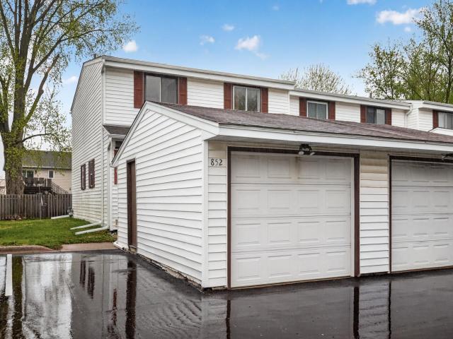 852 Woodgate Drive Unit 216 Vadnais Heights MN 55127 - MLS# 7064038